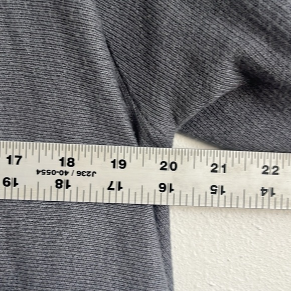 Lululemon Athletica Cashmere Blend Sweater Womens Size 6 Gray - Picture 3 of 5